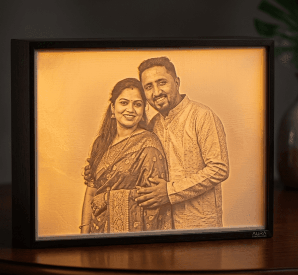 CSNStore.in custom lithophane light box – personalised couple photo glowing portrait wireless rechargeable Type-C fast charging- warm white CSNStore.in custom lithophane light box – personalised couple photo glowing portrait wireless rechargeable Type-C fast charging- warm white